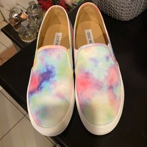 Tie dye Steve Madden slip on sneakers